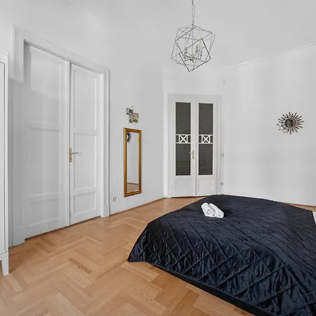 Elegant With View * Budapest