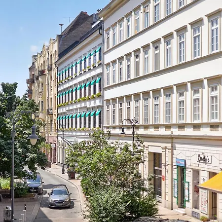 Elegant With View Apartment