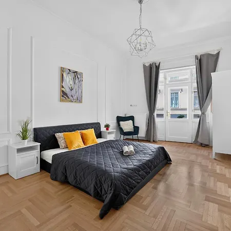 Elegant With View Apartment